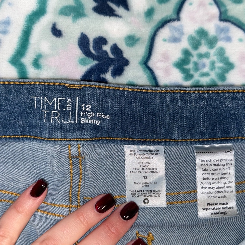 Time and Tru - Woman’s High Rise Skinny Jeans - Picture 4 of 4